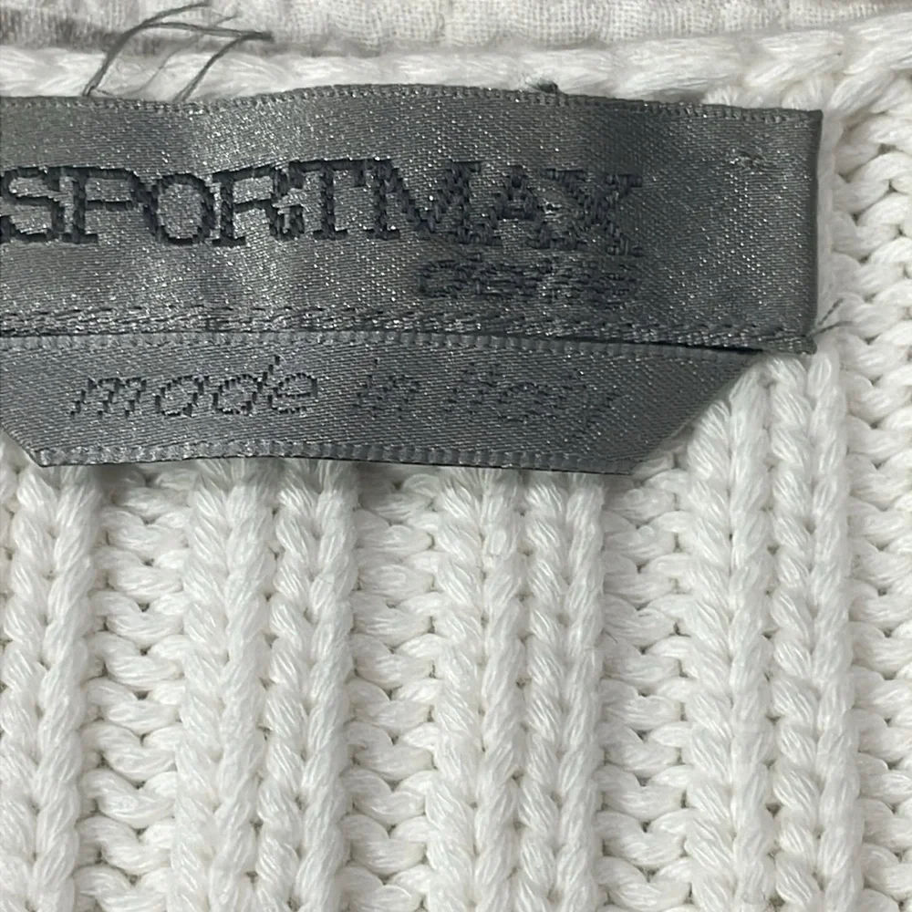 Sportmax White V-Neck Ribbed Sweater Vest with Green and Black Accents - Picture 5 of 9